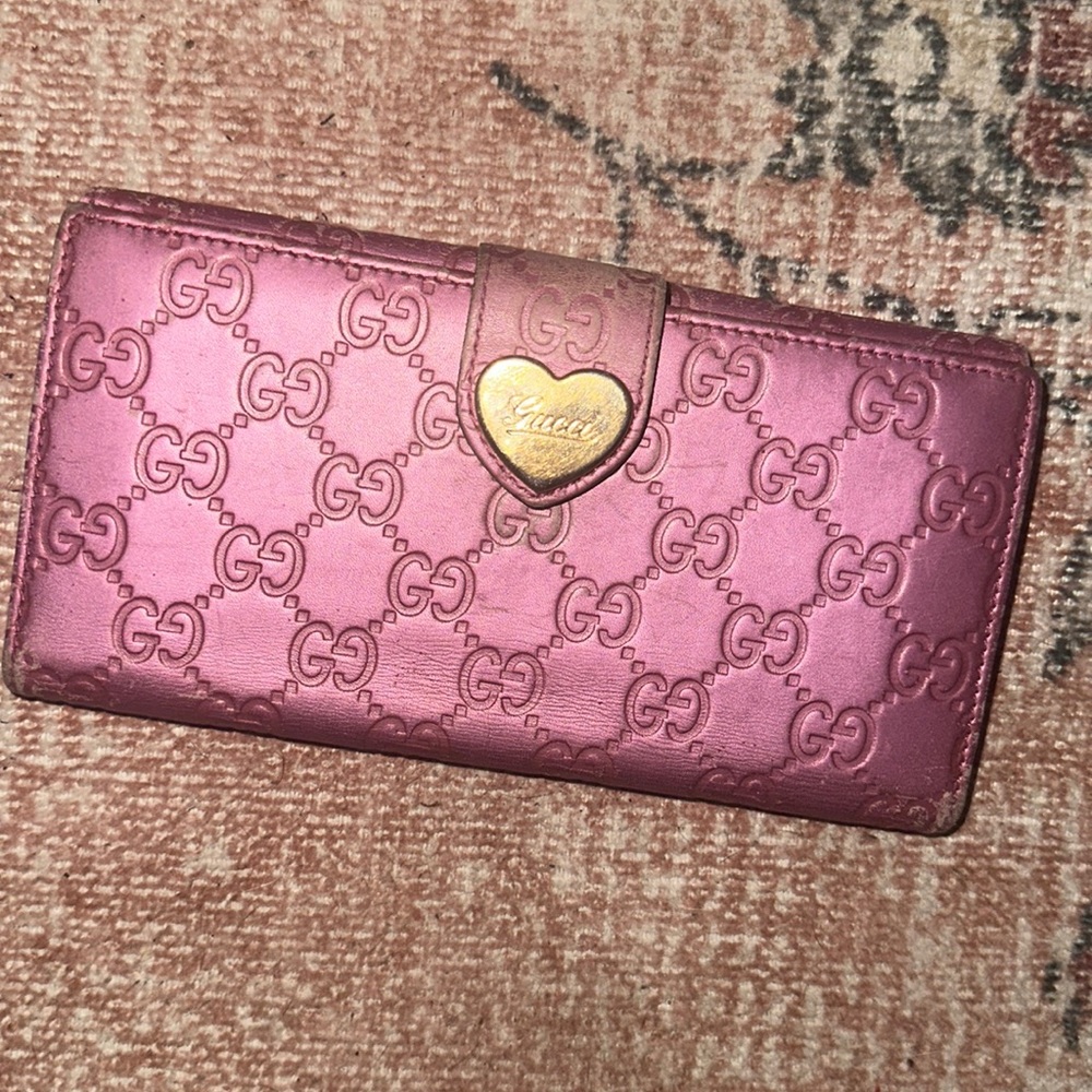 Authentic Gucci Continental leather wallet